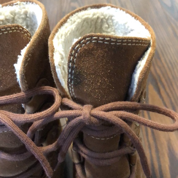 Sherpa lined Women’s Winter Boots - Picture 7 of 10